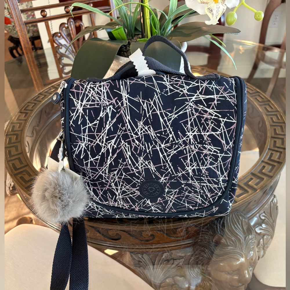 💙💙KIPLING NAVY STICK PRINT PATTERN NYLON LUNCH BAG!💙💙